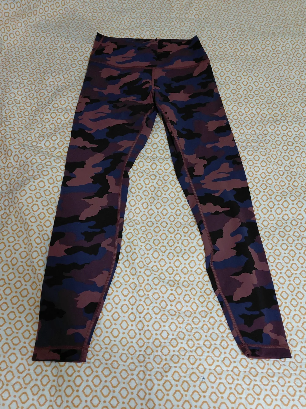 lululemon athletica Purple & Black Camo Leggings #B39